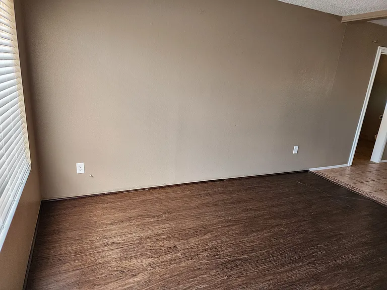 2410 S Rose Peak Dr — Photo 5