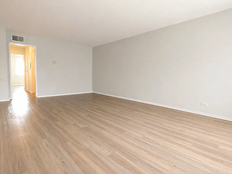 18400 Prairie Street — Photo 35