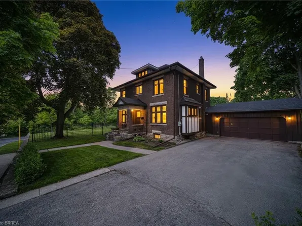8 Abigail Ave, Brantford, ON N3R 4R7