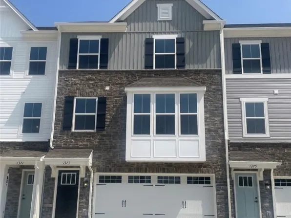 1373 Chateau Pl, Avon, OH 44011