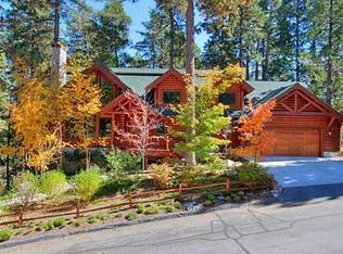 243 Squirrel Dr, Lake Arrowhead, CA 92352