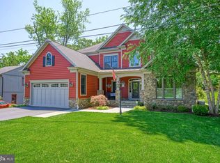 7127 Gordons Rd, Falls Church, VA 22043