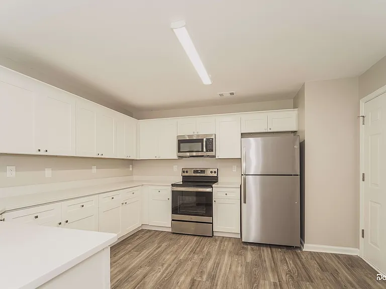 5930 Brookfield Pointe Dr — Photo 5