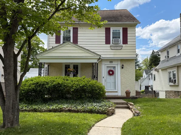 222 Rock Glen Rd, Wynnewood, PA 19096