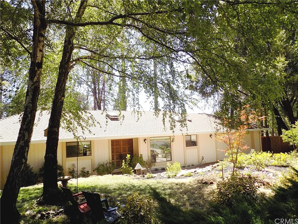 1614 Gate Ln photo 1