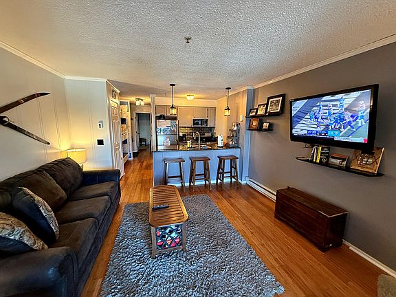 2nd image of 110 Snowcrest #A