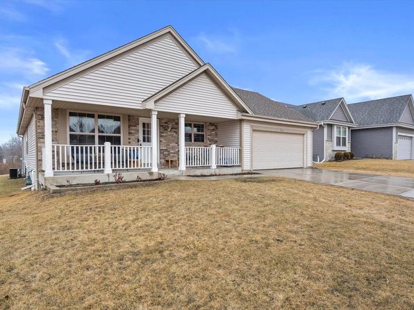 9020 Prairie Crossing DRIVE, Franksville, WI 53126