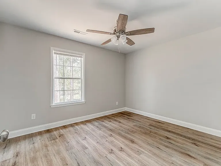 139 Harrison Ln SE #A — Photo 10
