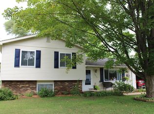 5940 Lillian Ln, Traverse City, MI 49685