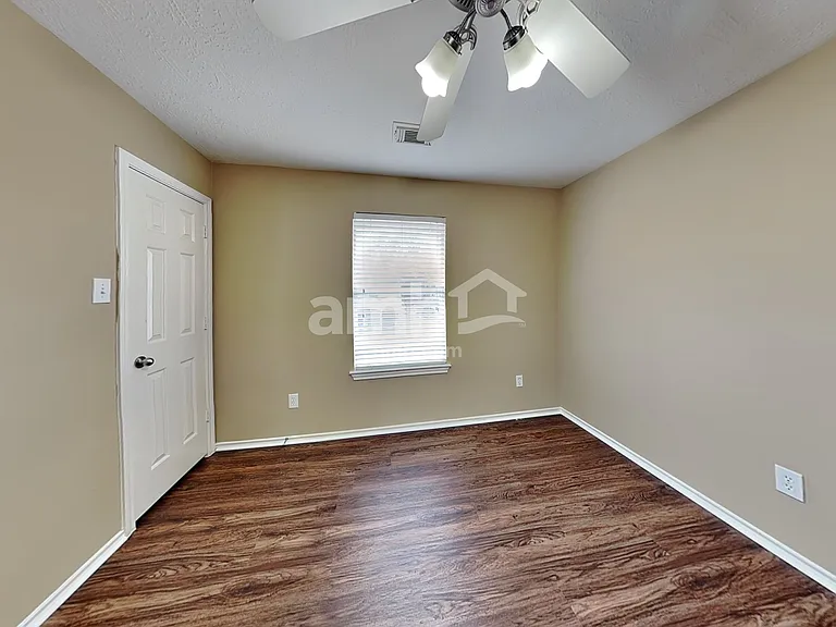 26881 Armor Oaks Dr — Photo 17