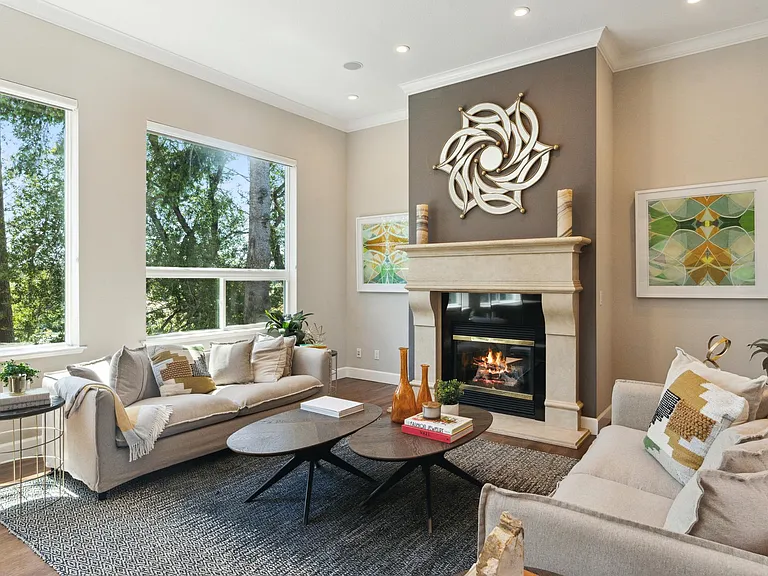 3680 Crown Hill Dr — Photo 2