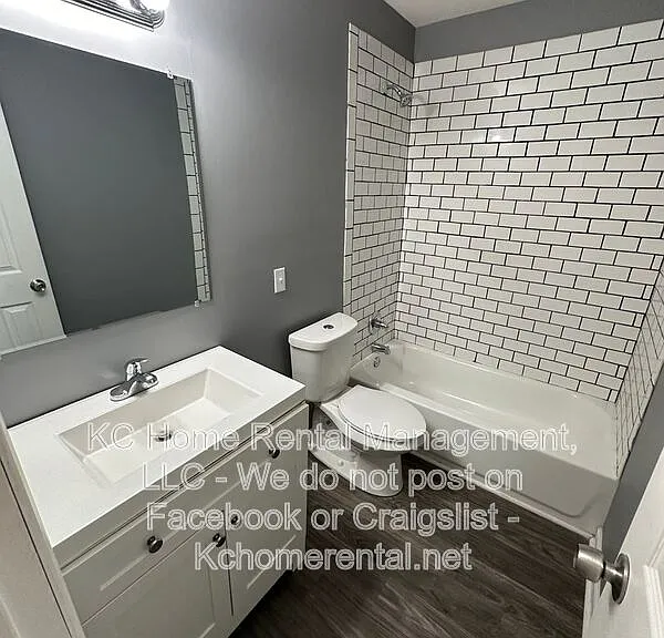 3124 N 55th St #B — Photo 13