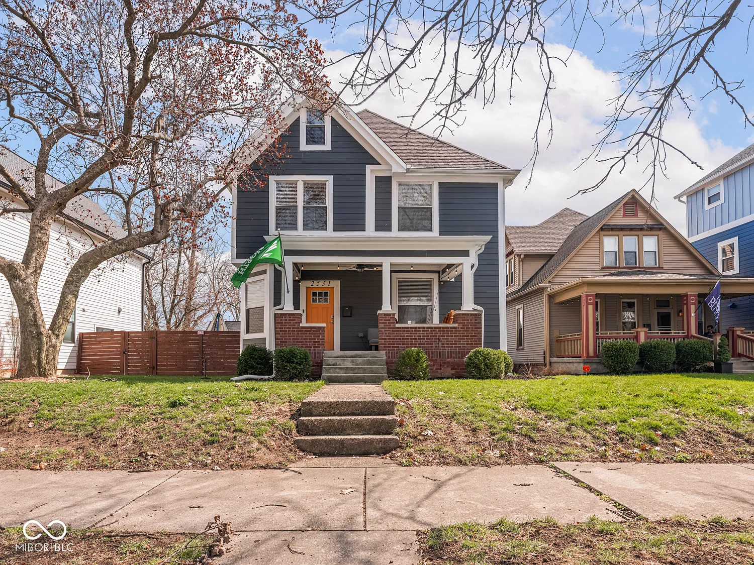 2531 Broadway St photo 1