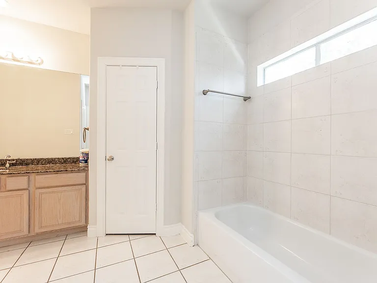 2616 Starboard Point Dr — Photo 10