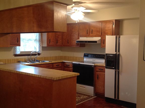 kitchen, oven,frig,dishwasher