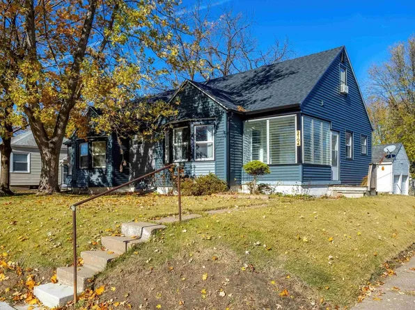 2104 W Pleasant St, Davenport, IA 52804