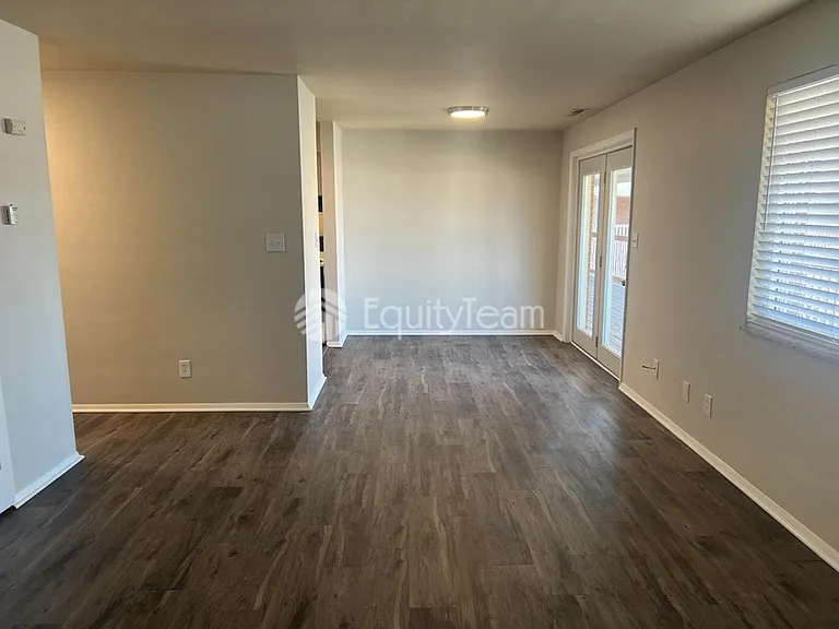 1005 E Pearl St #C — Photo 17