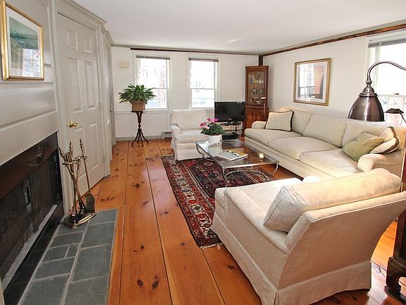 3rd image of 46 Warren St #B