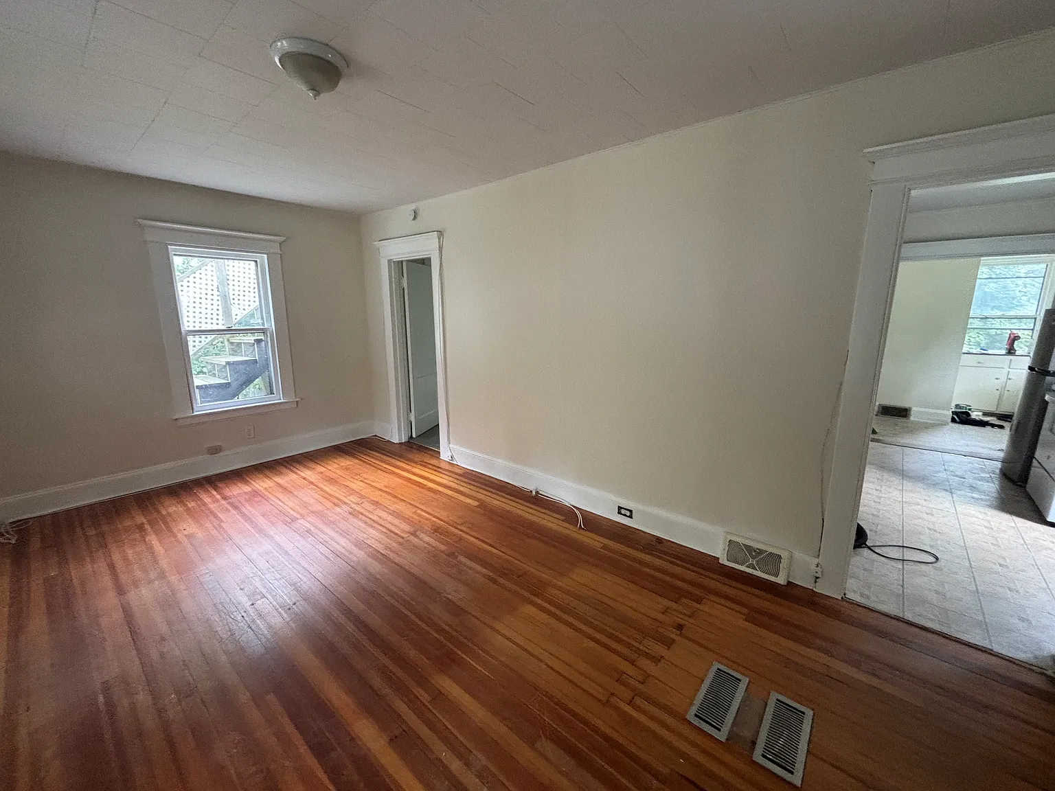 Sagamore Ave, Waterbury — Photo 3