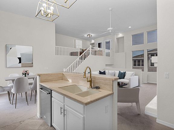 5th image of 15221 N CLUBGATE Drive #2074