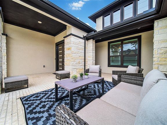 3rd image of 33931 Redwood Park Lane