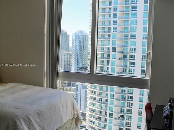 4th image of 325 Biscayne Blvd #3614