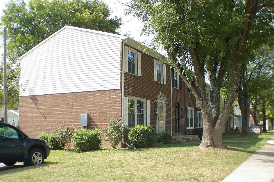 2nd image of 2468 Woodhill Dr