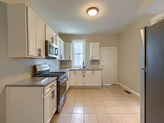 3rd image of 2032 Susquehanna St