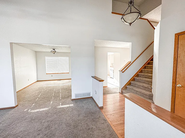 9806 Foxhill Cir — Photo 4