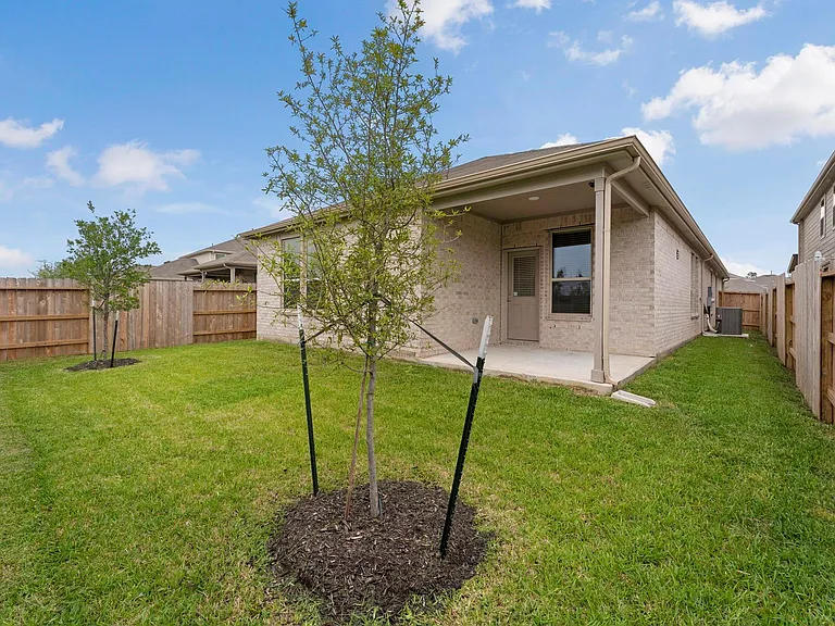 14483 Cedar Ledge Ln — Photo 18