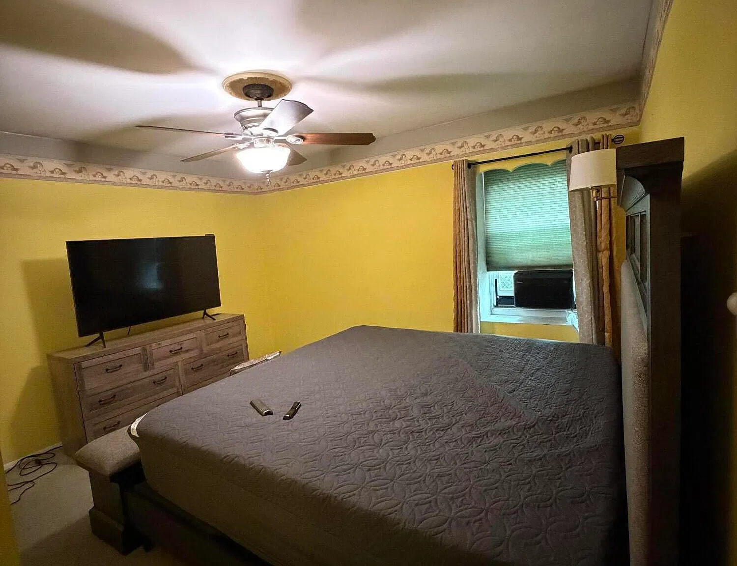3 bed, 994 sqft, $2,400 — Photo 2