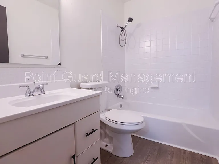 2922 N 54th St — Photo 27