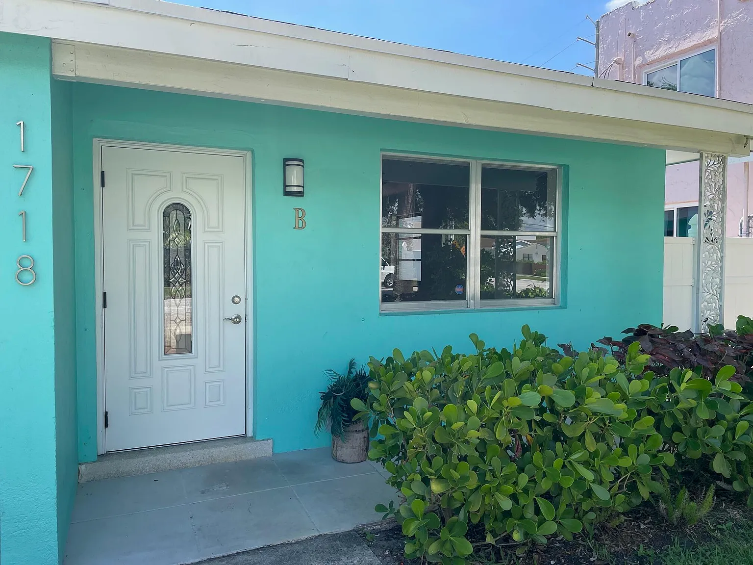 1 bed, 1.0 bath, 675 sqft, $1,800 — Photo 1