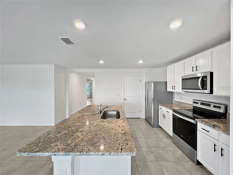 5563 SW 43rd Ct — Photo 14