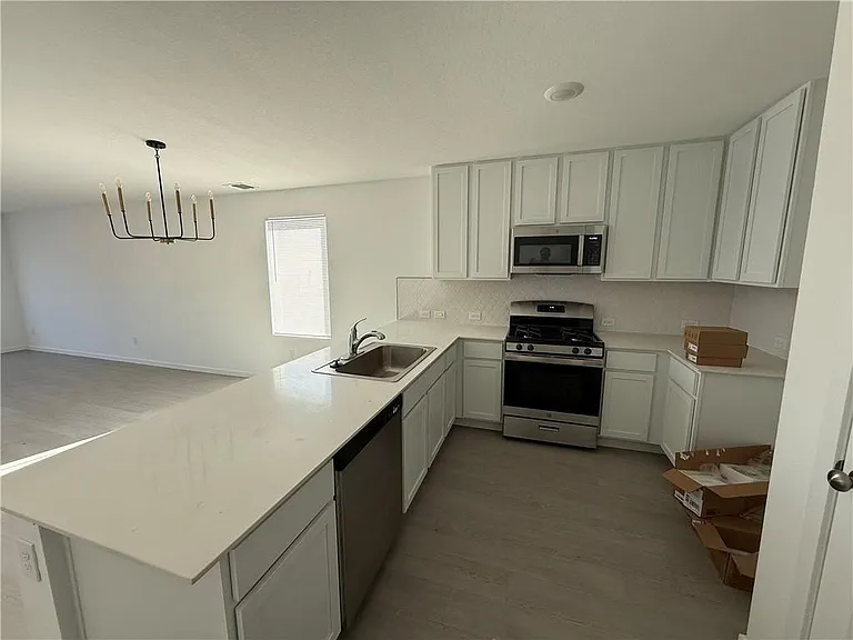 7710 Thor Dr — Photo 3