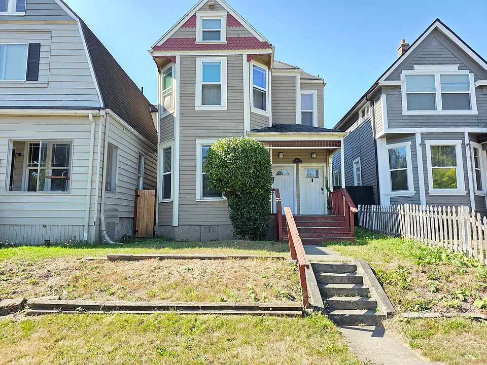 616 S Ainsworth Ave