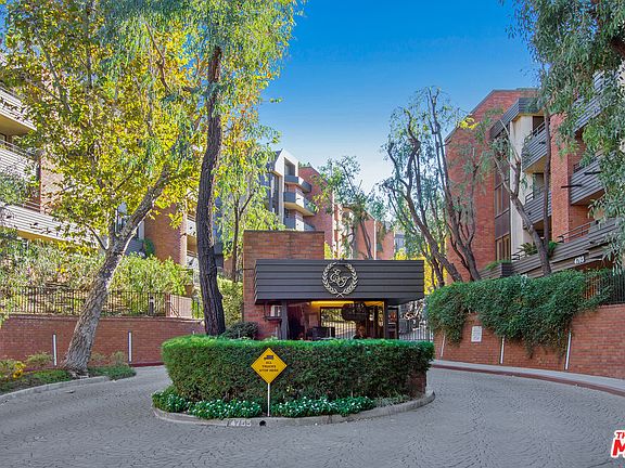 3rd image of 4700 Park Encino Ln Unit 327