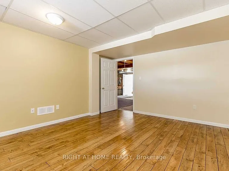6 Peter St — Photo 35