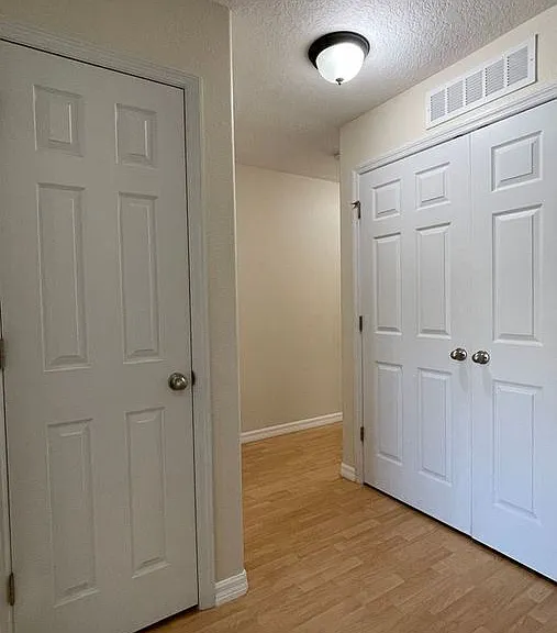 9484 Strongbark Ln — Photo 17