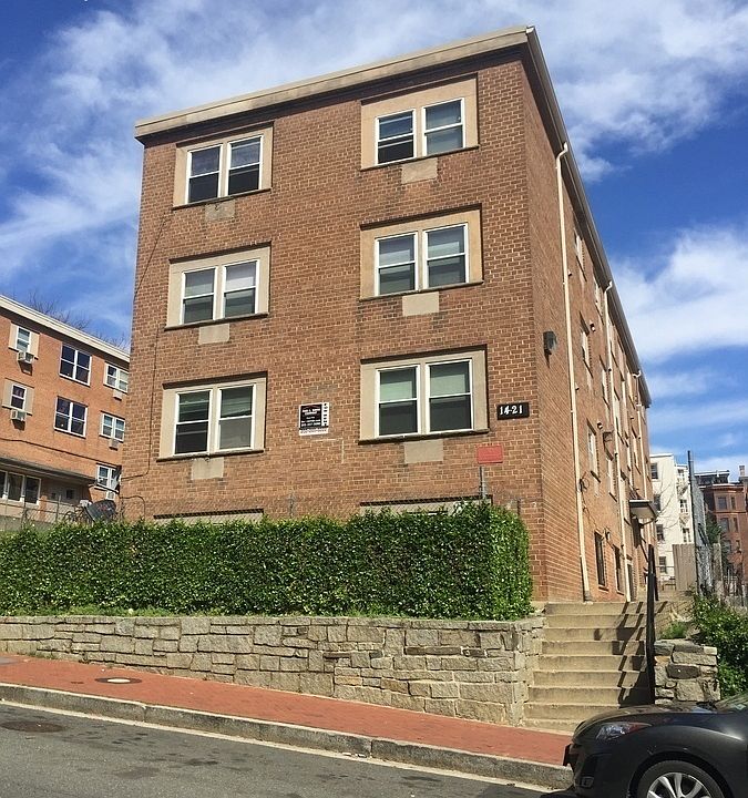 1st image of 1421 Belmont St NW APT 12