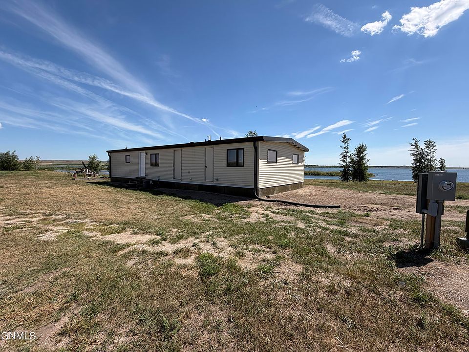 1st image of 132 Round Lake Rd