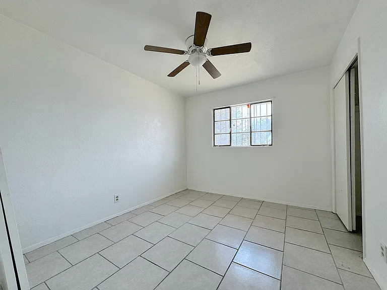 4117 Volcanic Ave — Photo 15