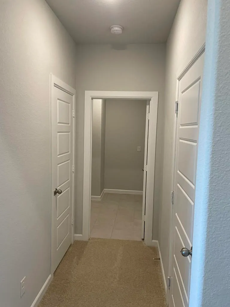 3 bed, 1711 sqft, $2,475 — Photo 2