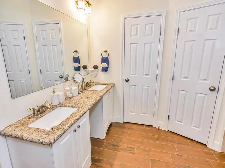15618 Fox Springs Dr — Photo 7