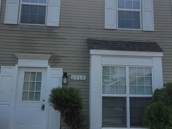 2910 White Oak Ln, Lanham, MD 20706