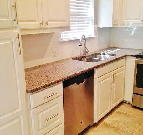 5th image of 3100 Fairfield Ave #2D