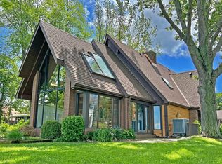 208 Johanna Ln, Kelleys Island, OH 43438