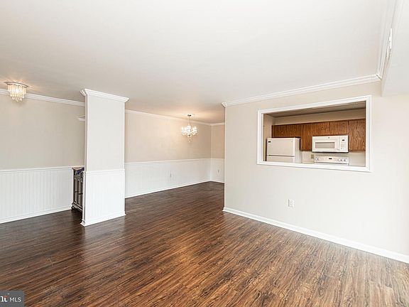 4th image of 620 Manatawny St APT 5