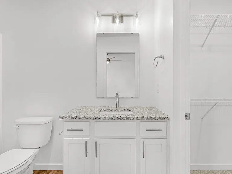 803 Lambert Cir — Photo 20