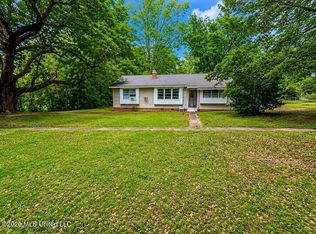100 Gulf Camp Rd, Lumberton, MS 39455